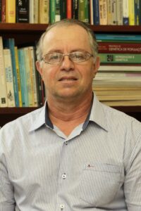 Picture of César Koppe Grisolia